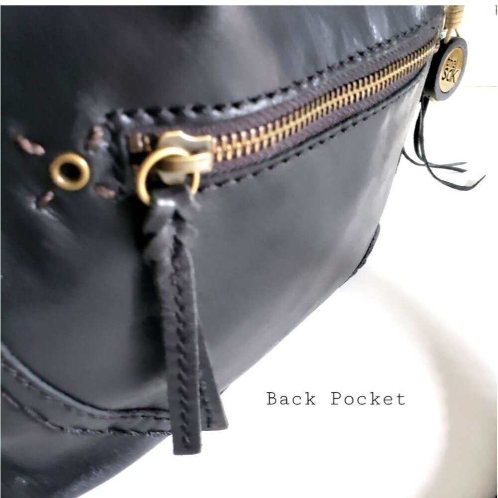Vintage Y2K Black Leather Shoulder Bag With Brass Accents & Beaded Charm By The - Picture 3 of 10